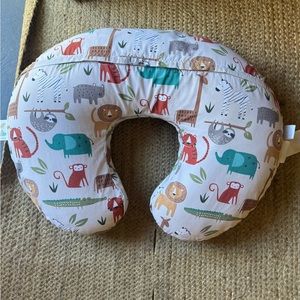 Bobby breastfeeding and baby pillow animal print